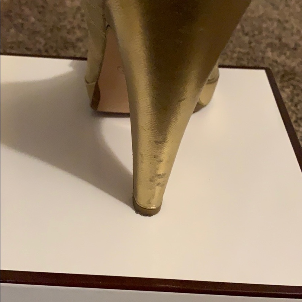 Coach gold heels - Picture 5 of 8
